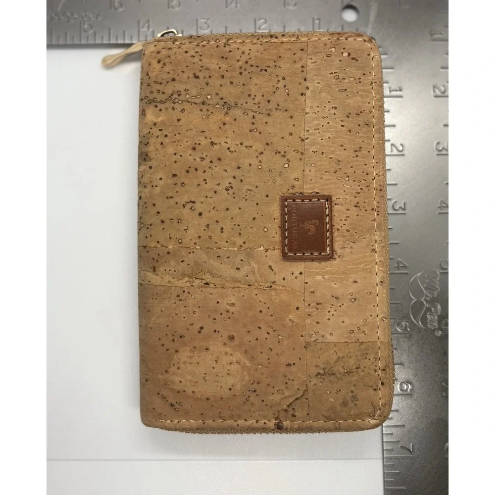 Portugal Cork Wallet Zip-Around Eco-Friendly Sustainable Vegan‎ Natural Boho